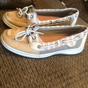 New condition Sperrys!